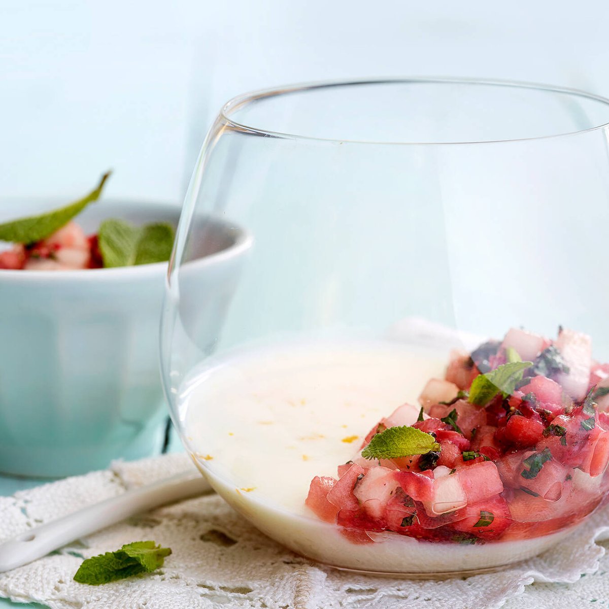 Piimä panna cotta & Meloni-minttusalsa