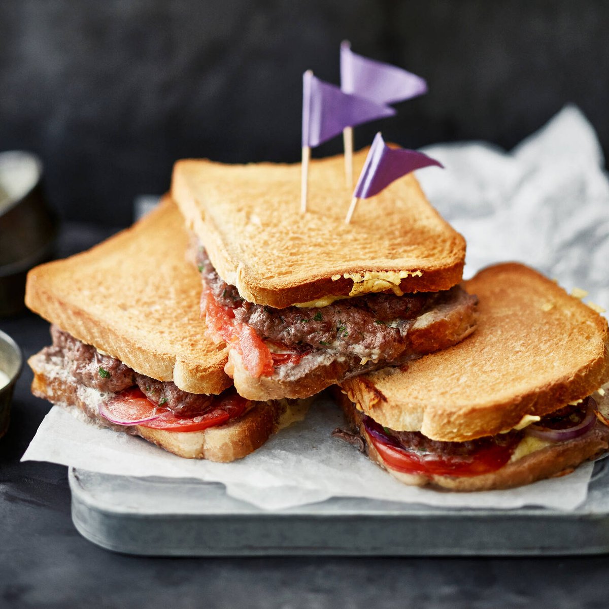 Cheddar-toastburger