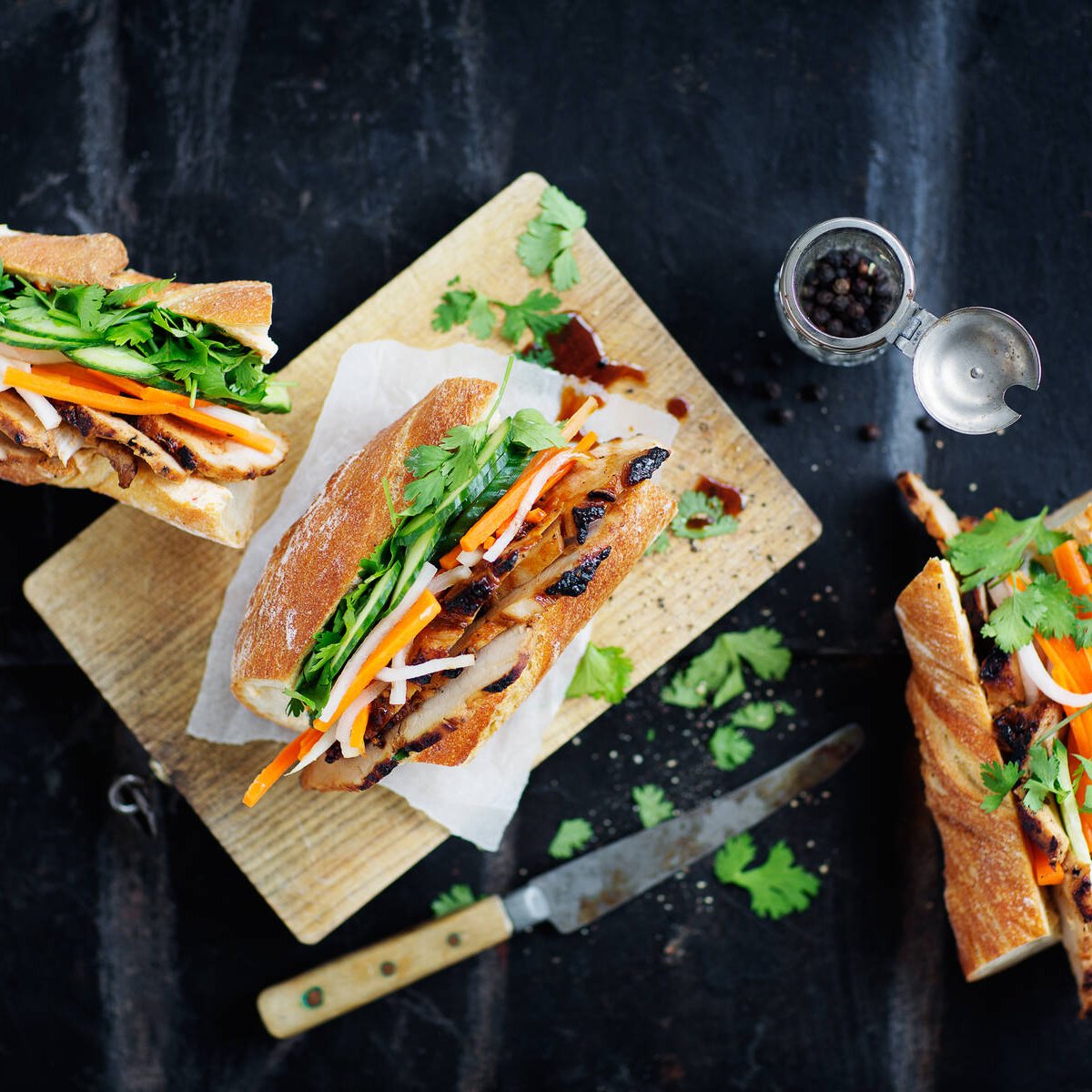 Bánh mì eli vietnamilainen täytetty leipä