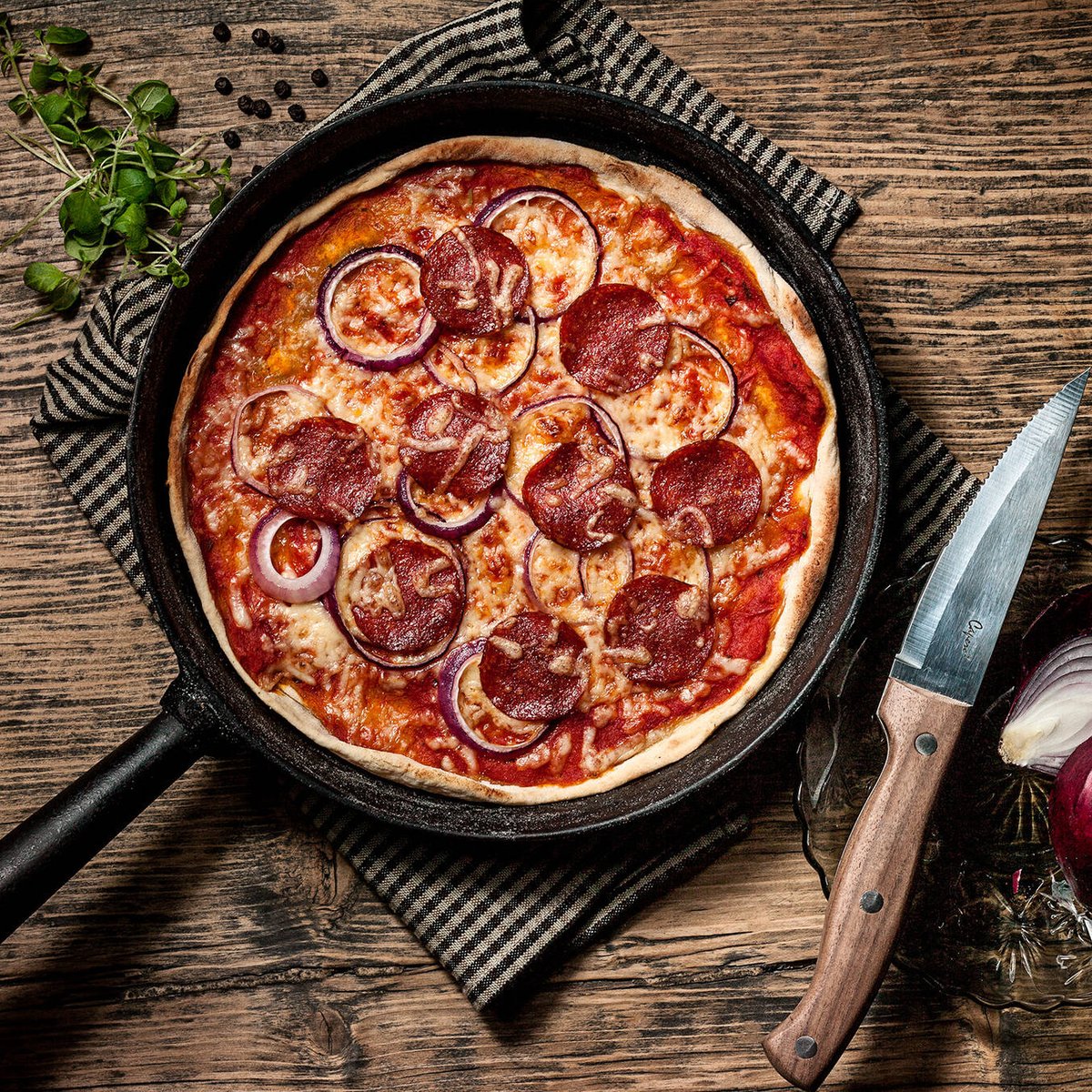 Pikapizza pannulla