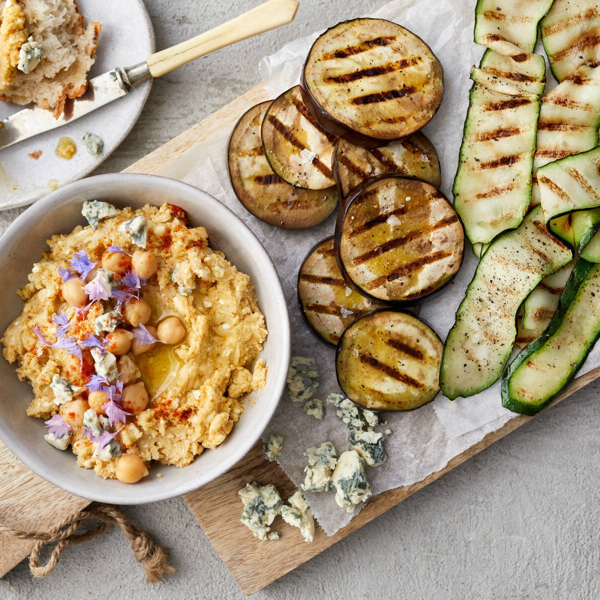 AURA hummus