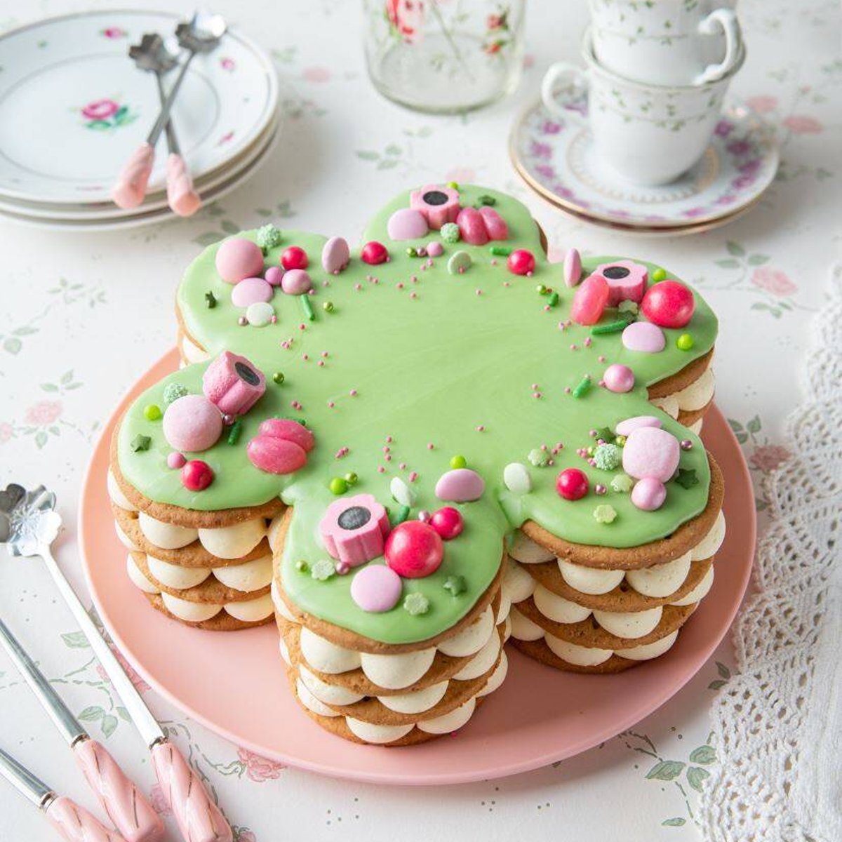 Kinuskikissan prinsessa-keksikakku