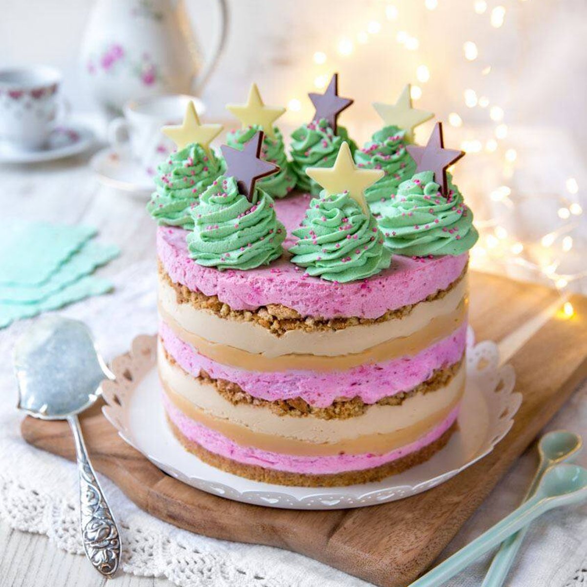 Kinuskikissan keksikäs kinuskikakku