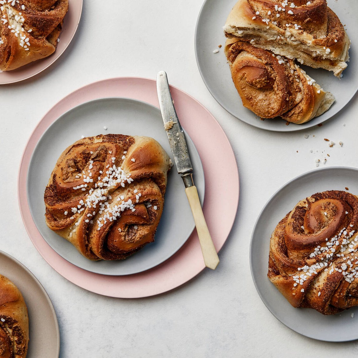 Vegaaninen maapähkinävoikorvapuusti