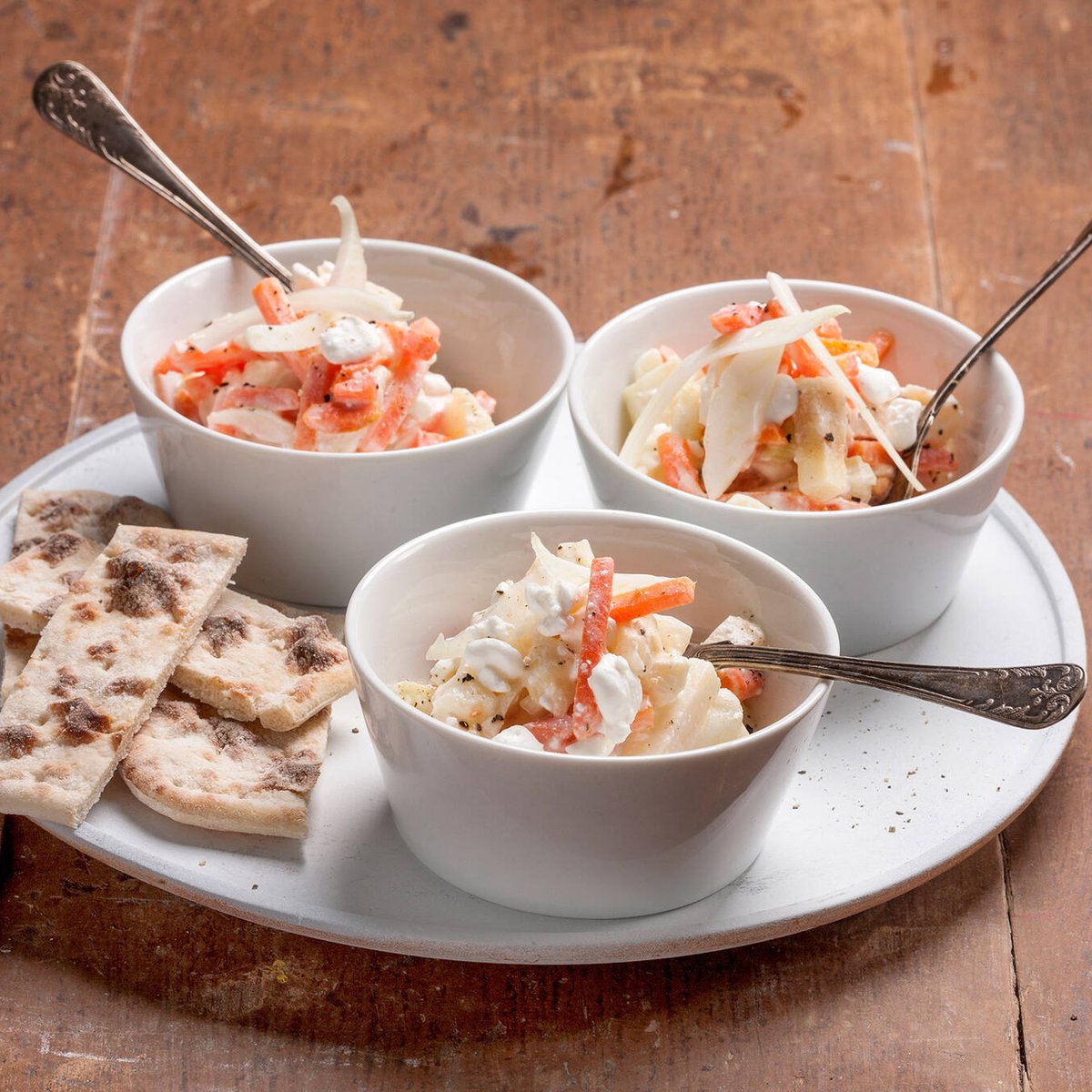 Pehmeä juures-fenkoli coleslaw