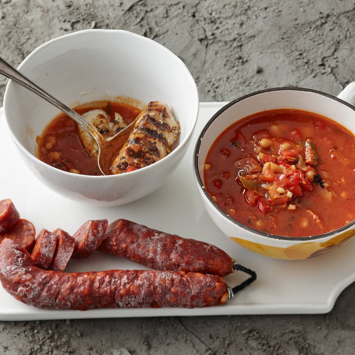 Chorizolla maustettu kalakeitto