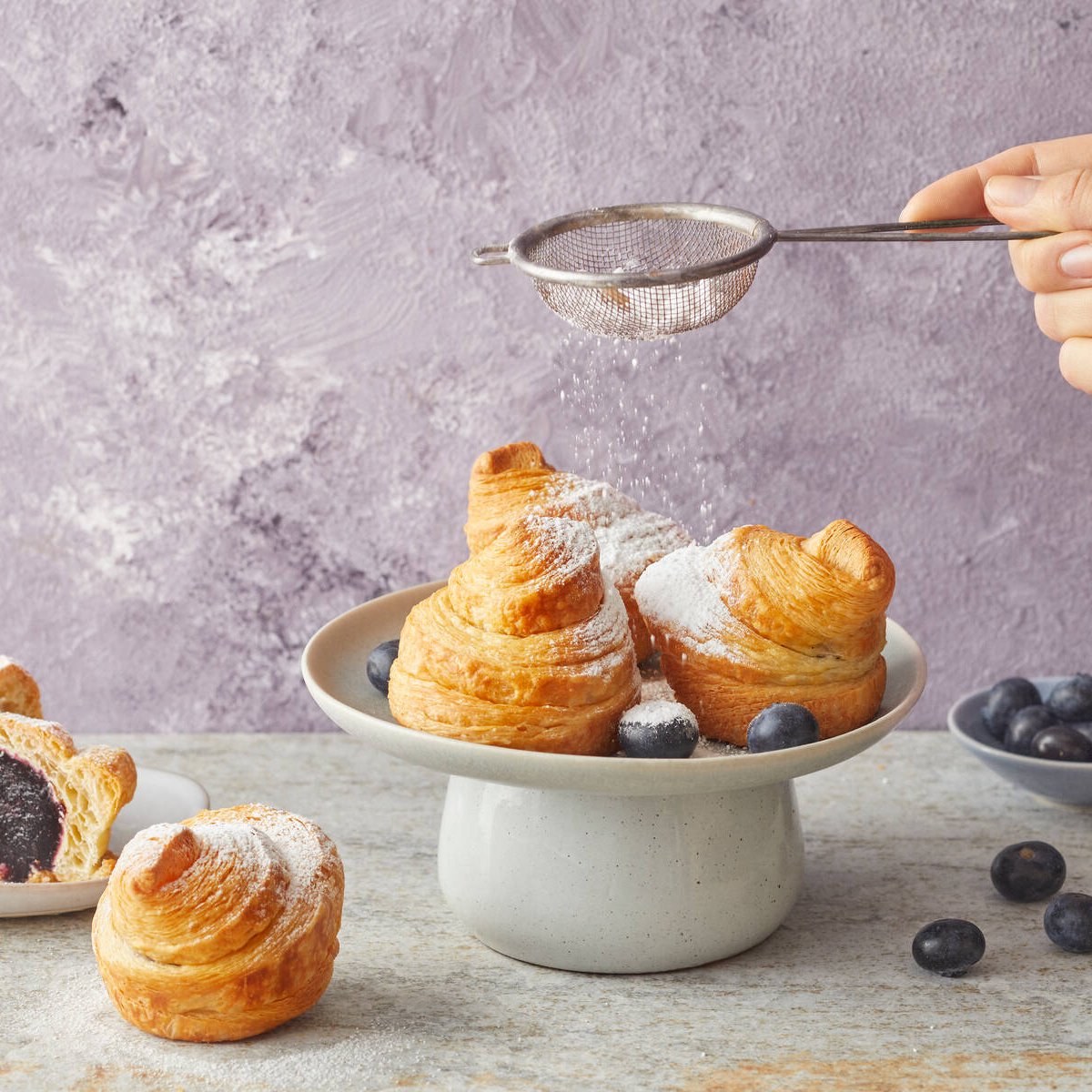 Mustikka croissant vuoassa