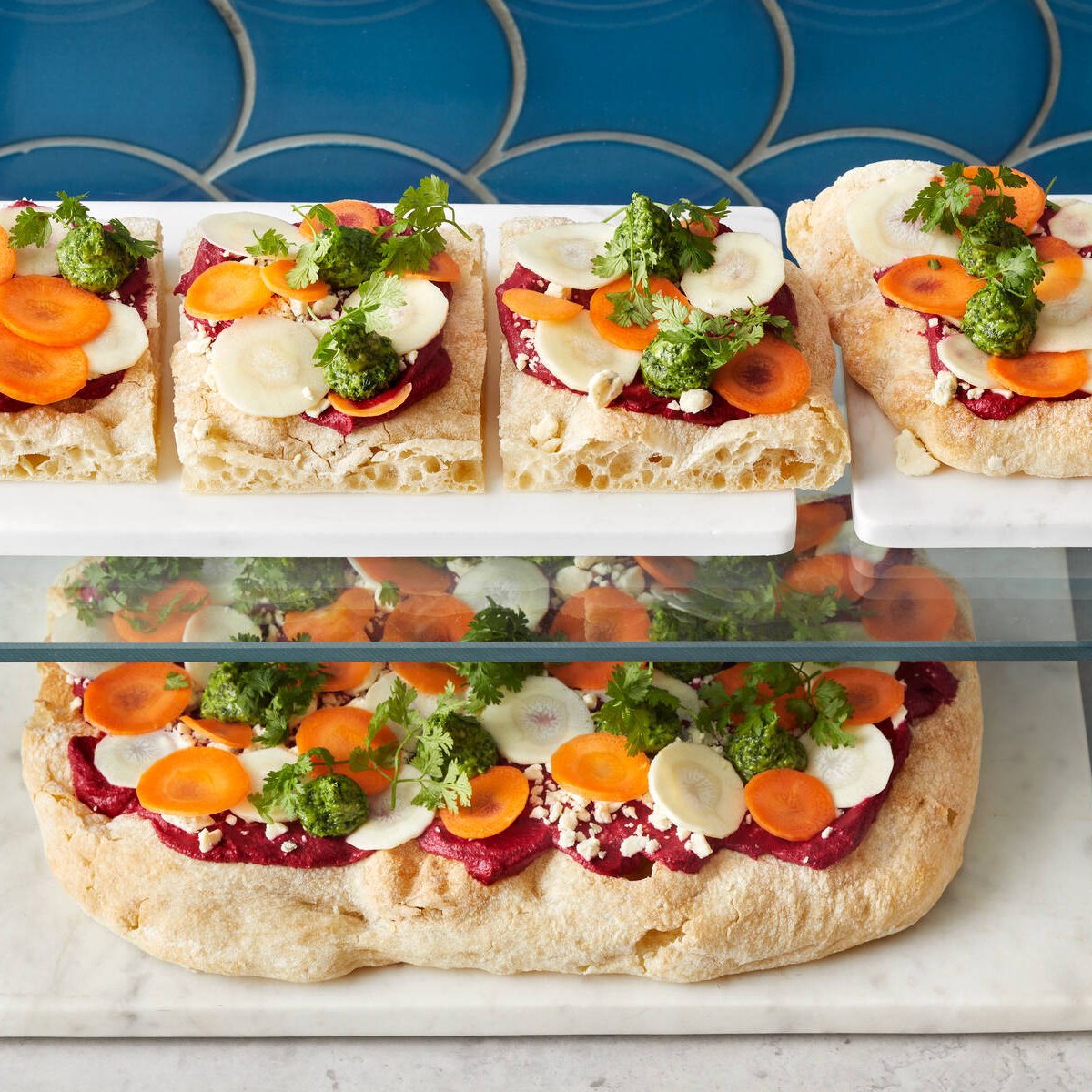 Punajuuri-AURA flatbread