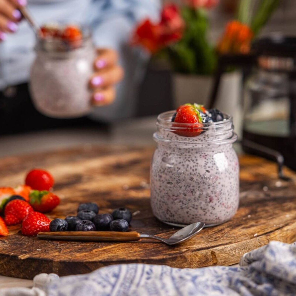 Zeinas krämiga chiapudding med hallon