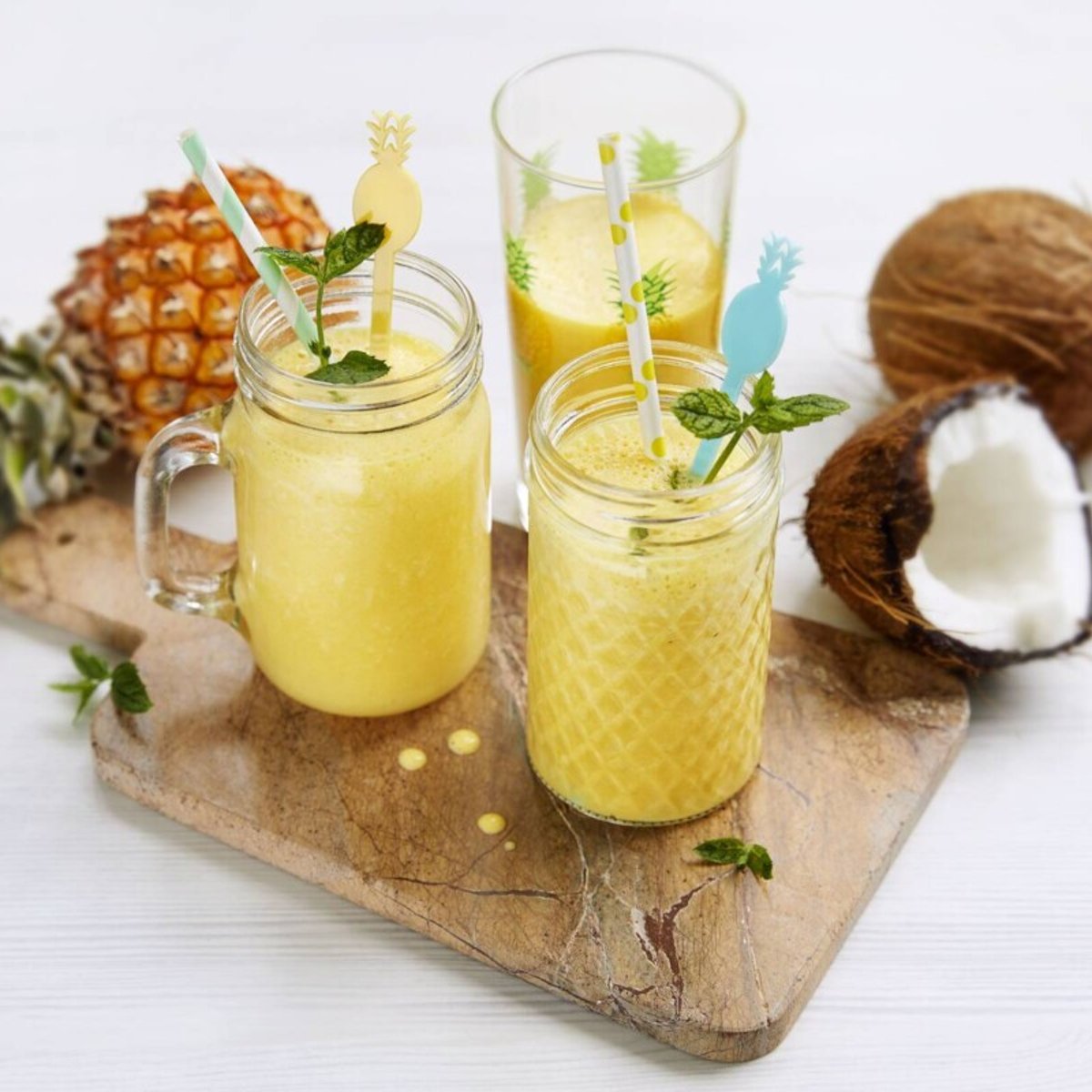 Piña colada smoothie