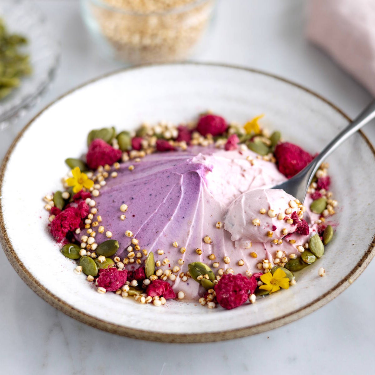Dry yoghurt