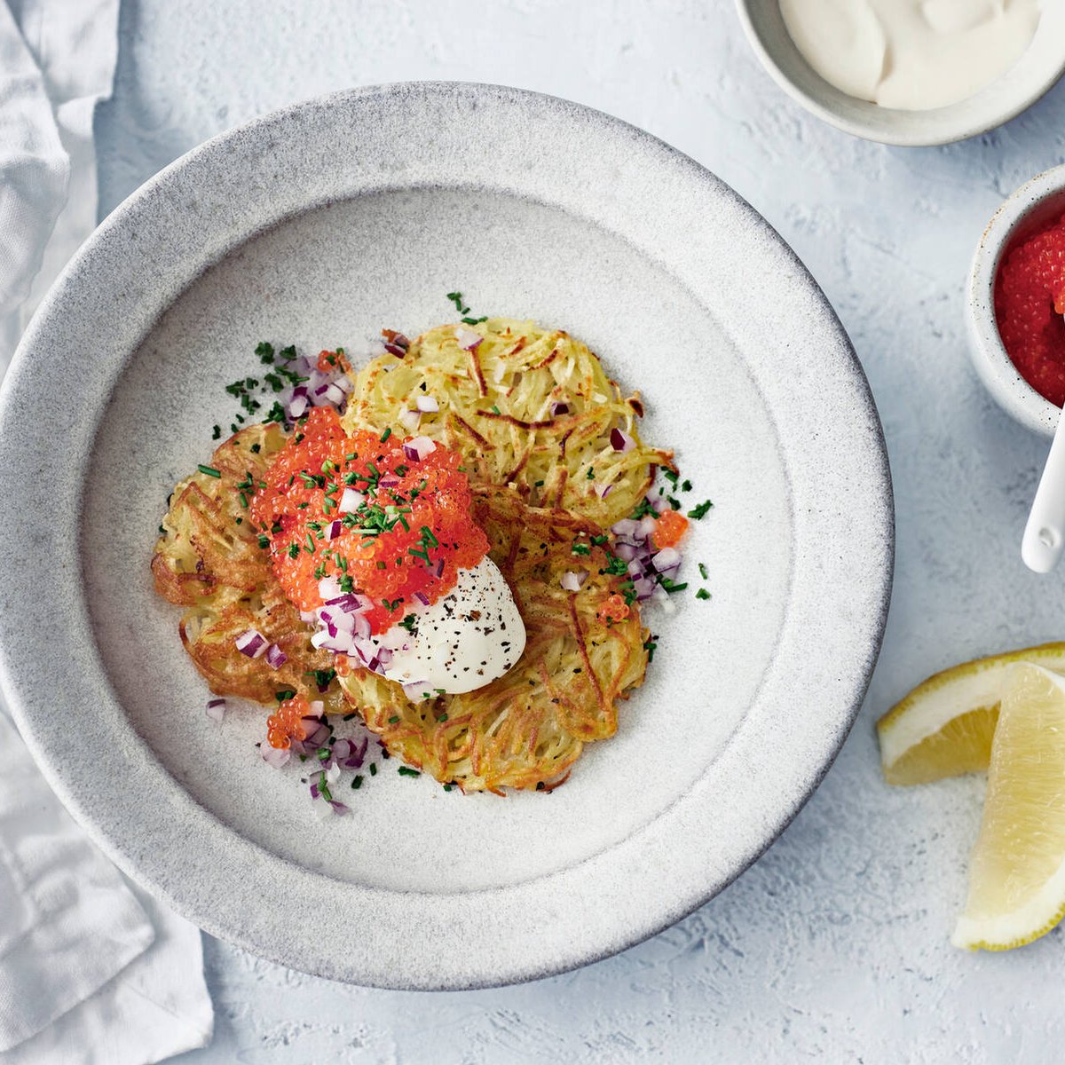 Grönsaksrösti med rom, lök och crème fraiche