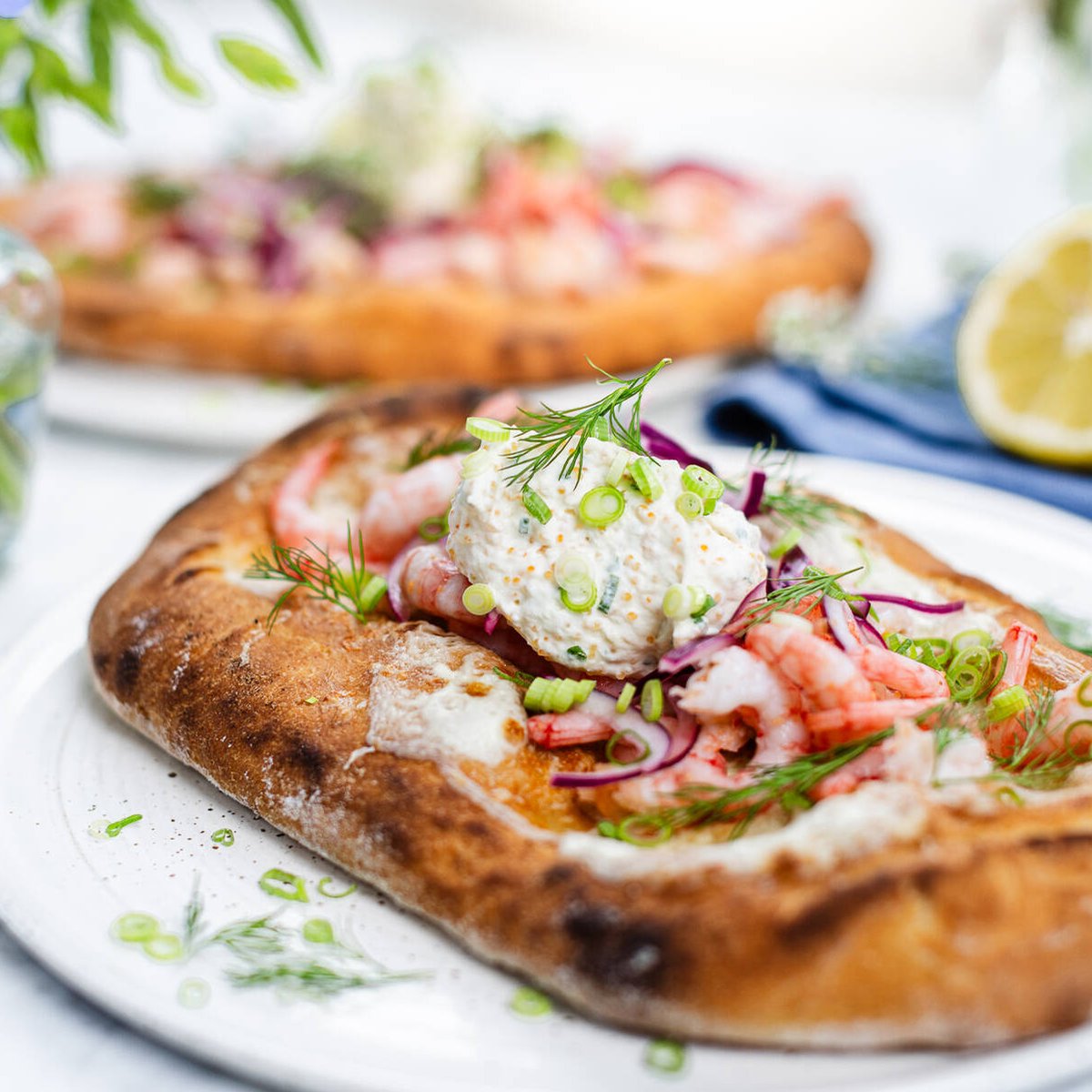 Pinsa med räkor & löjrom