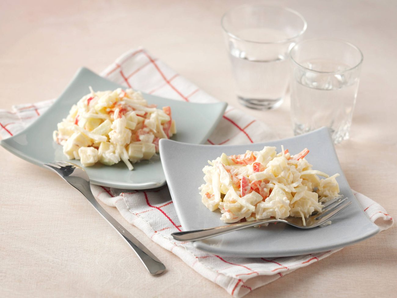 Talvinen juustosalaatti