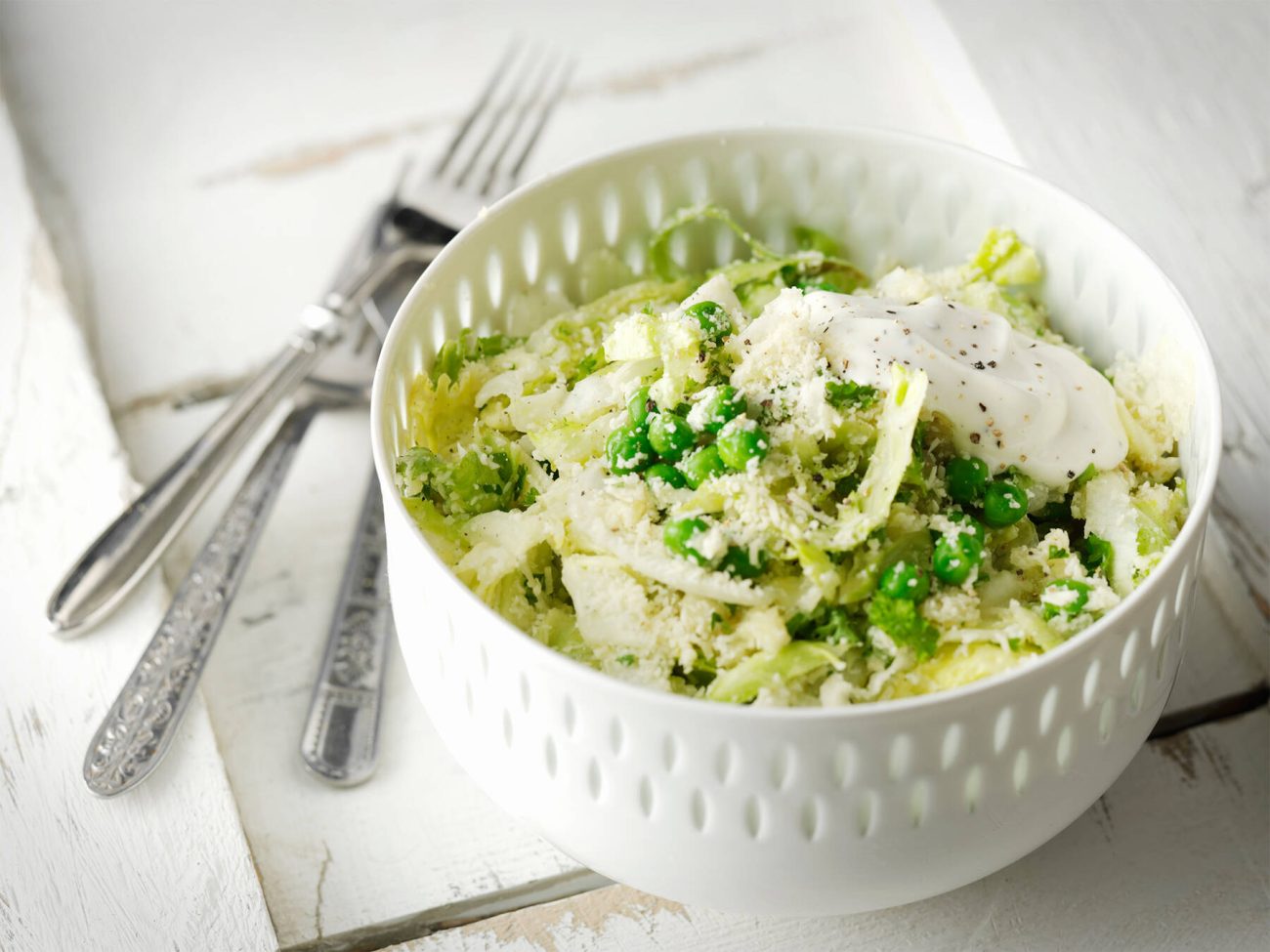 Juustoinen kesäsalaatti