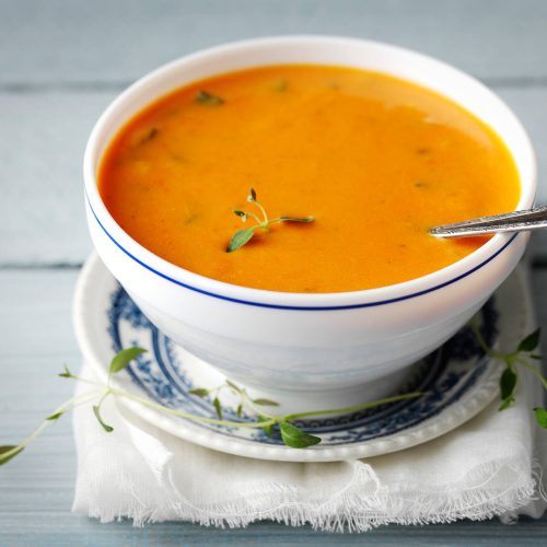 Punainen paprika-tomaattikeitto