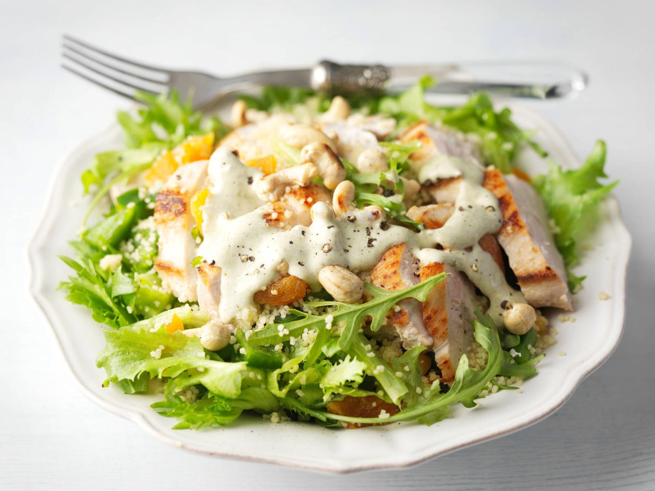 Broileri-couscoussalaatti