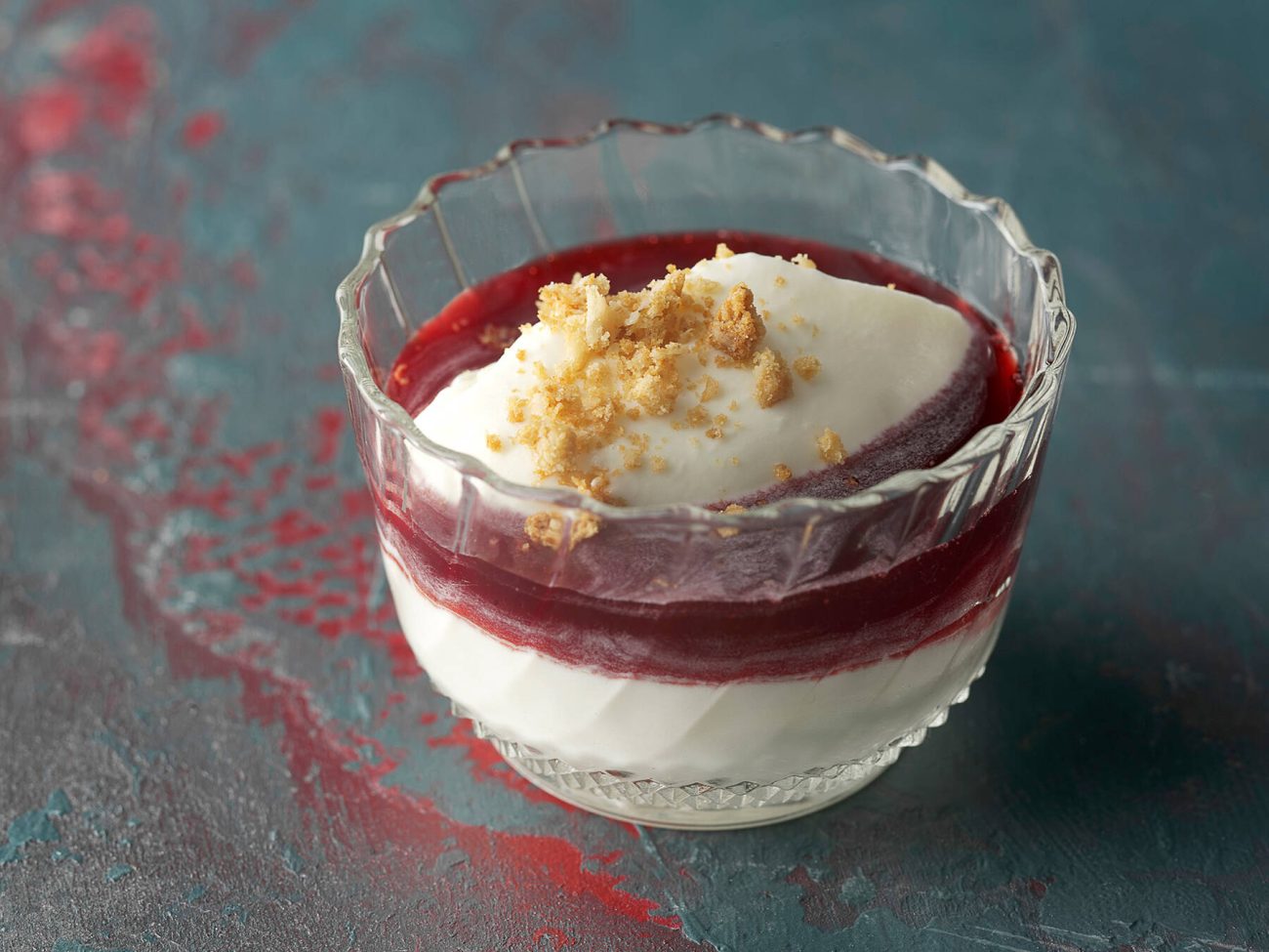 Nopea mustikka-jogurttimousse