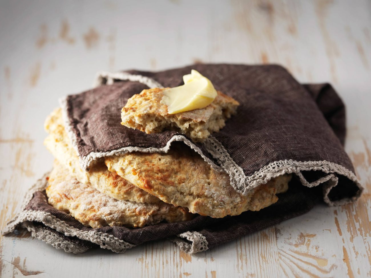 Juustoiset kaurateeleivät