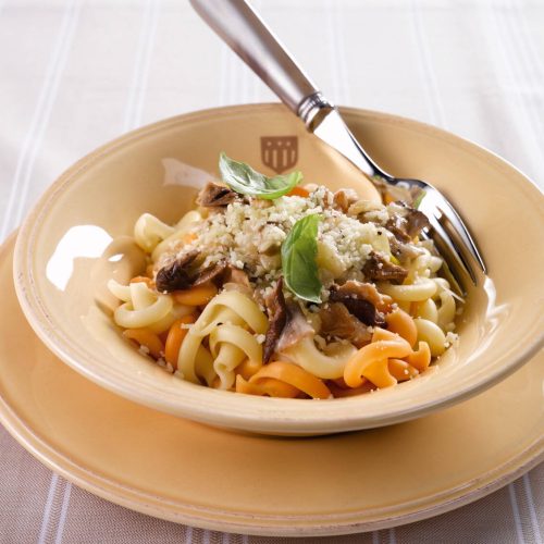 Juustoinen sienipasta