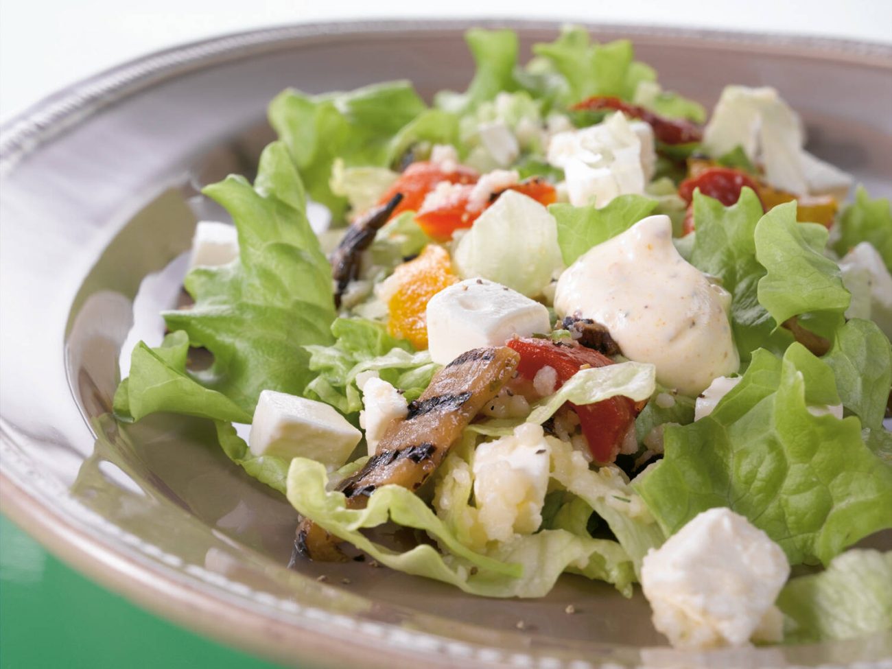 Välimeren couscoussalaatti