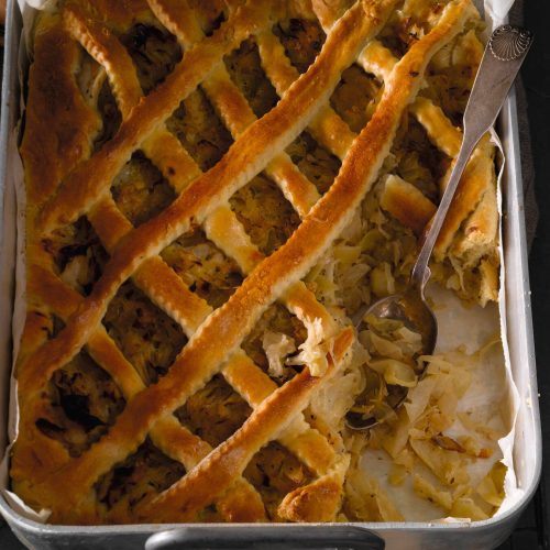 Kaalipiirakka hiivataikinalla