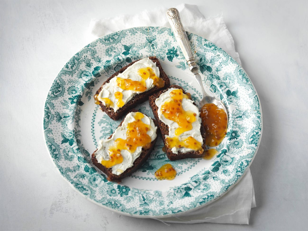 Hillosilmä AURA leivät