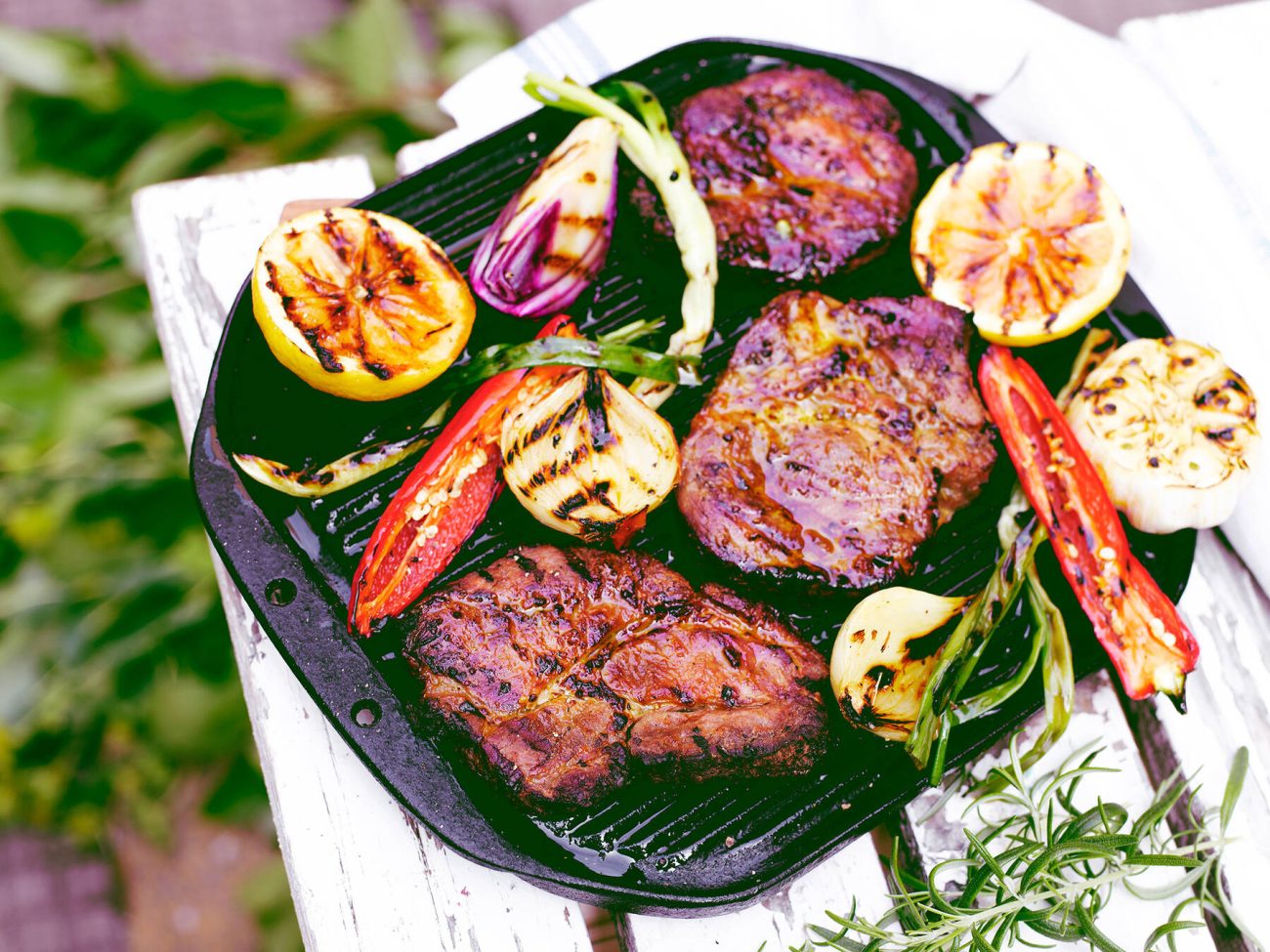 Jogurttimarinoitu grillipossu