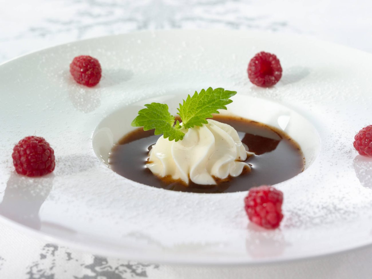 Luumu-vaniljayllätys