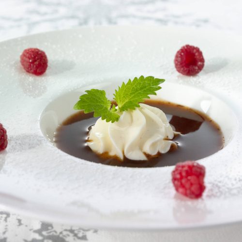 Luumu-vaniljayllätys