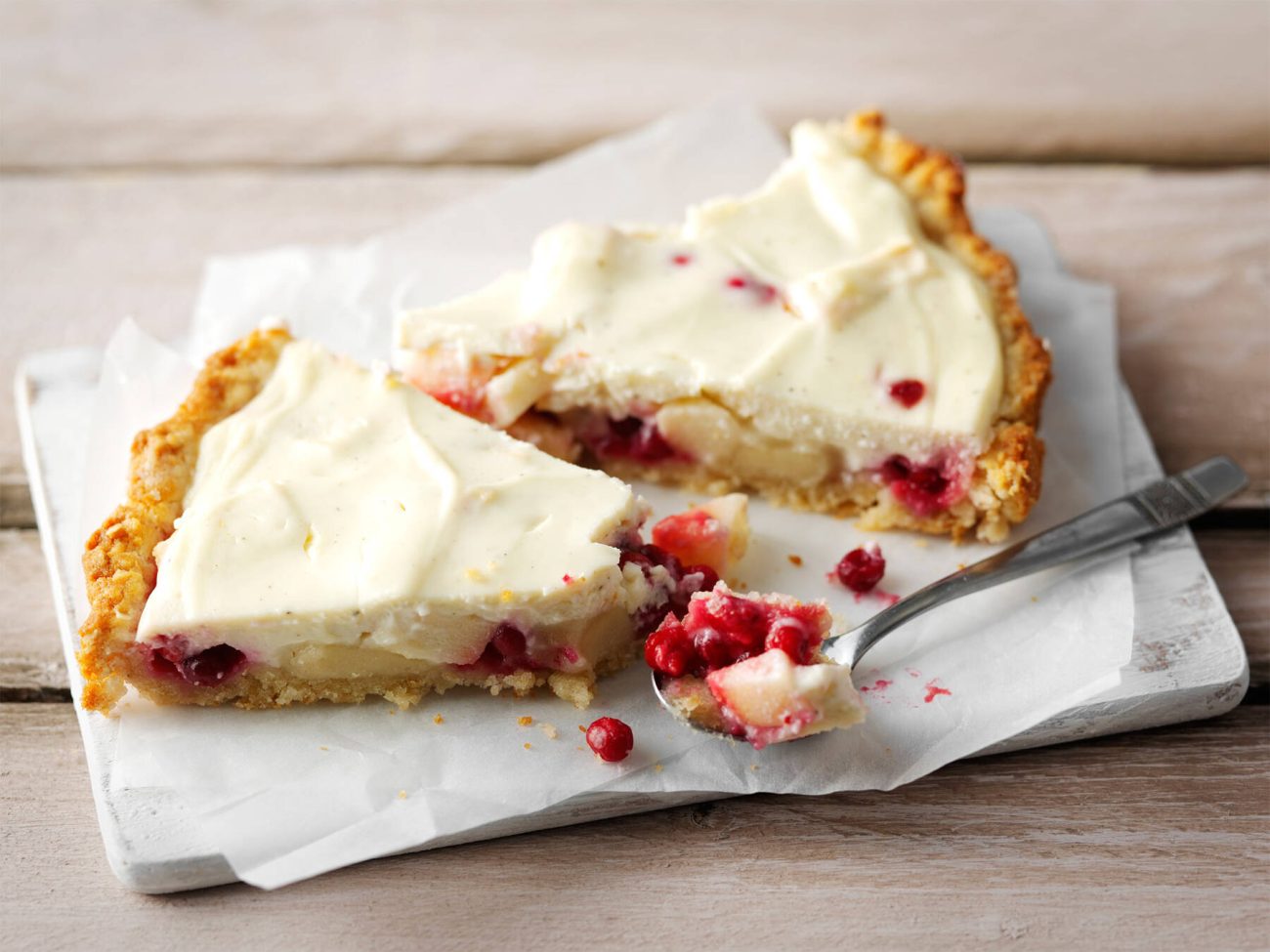 Omena-puolukkapiirakka