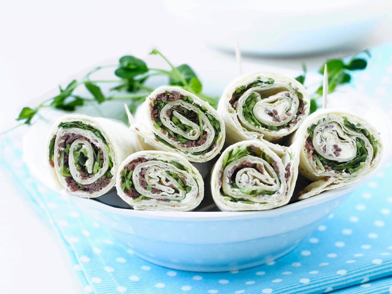 Pikkuwrapit savuporotäytteellä