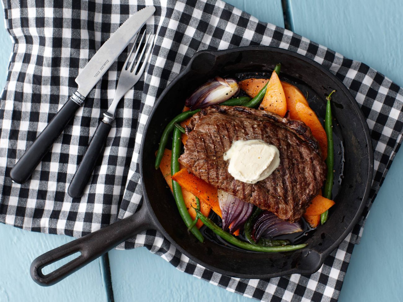 Kevyt valkosipulilevite