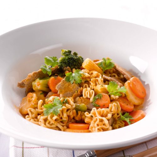 Maapähkinä-possuwokki