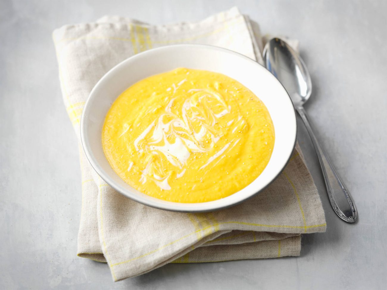 Kuohkea bataattikeitto