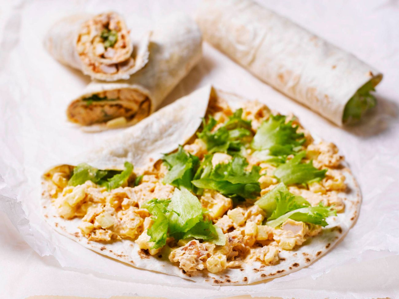 Hedelmäiset kanawrapit