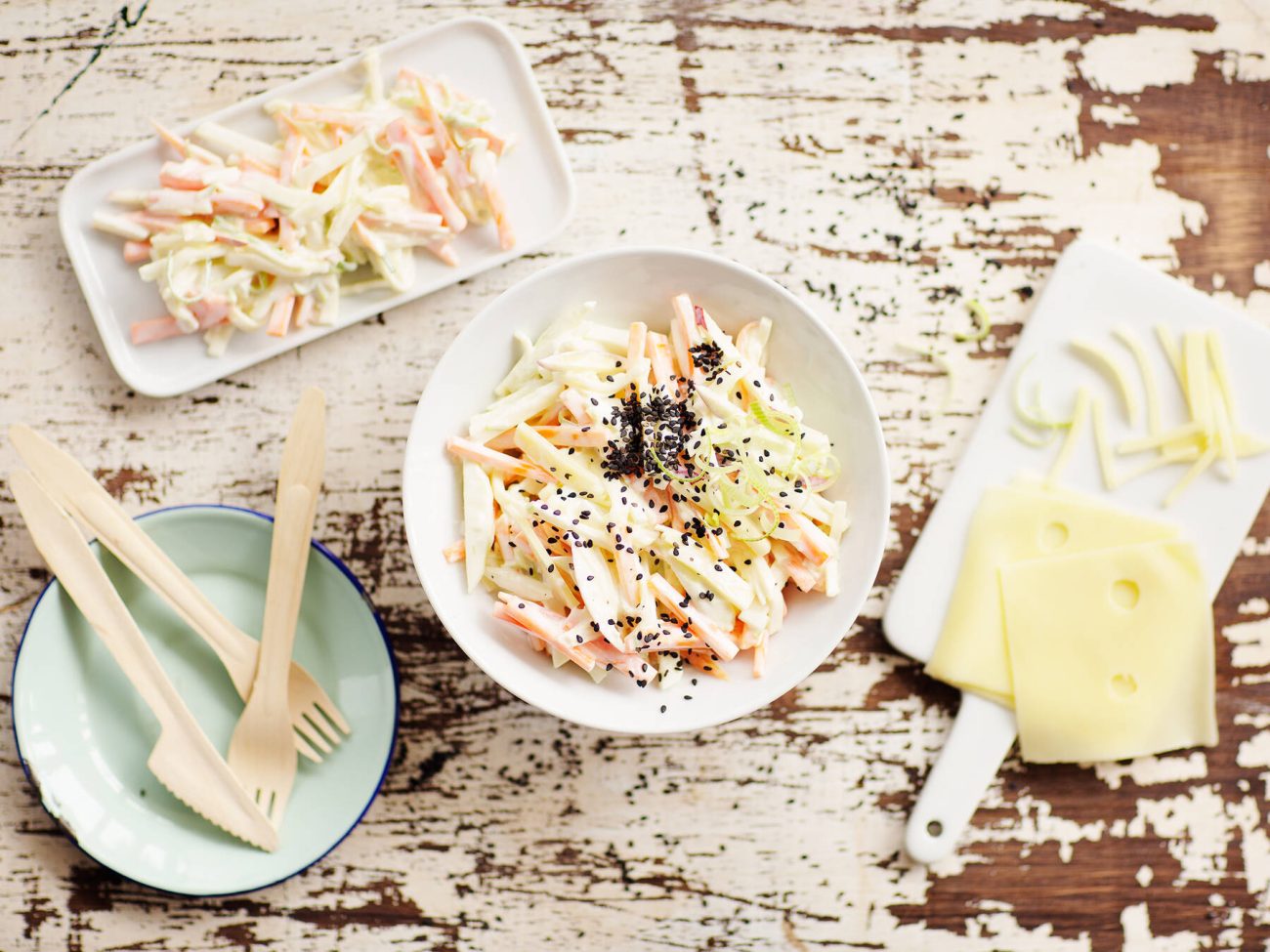 Juusto-aurinkosalaatti