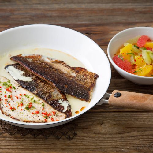 Yrttisiika & sitrussalaatti