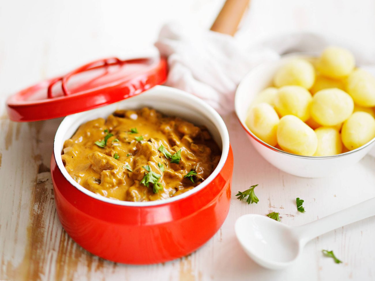 Helppo liha-stroganov