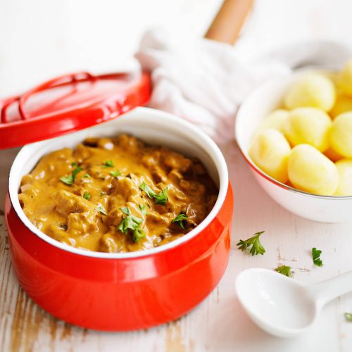 Helppo liha-stroganov