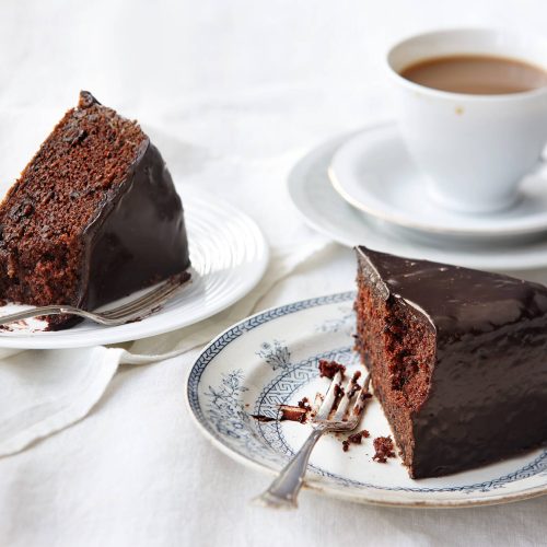 Punajuuri-suklaakakku