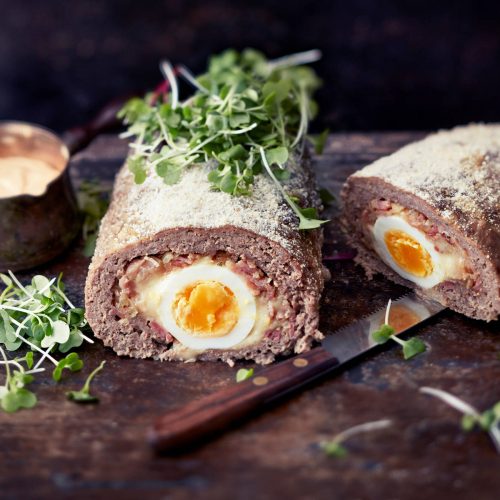 Kananmunilla täytetty lihamureke