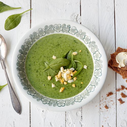 Pinaattikeitto tuorepinaatista