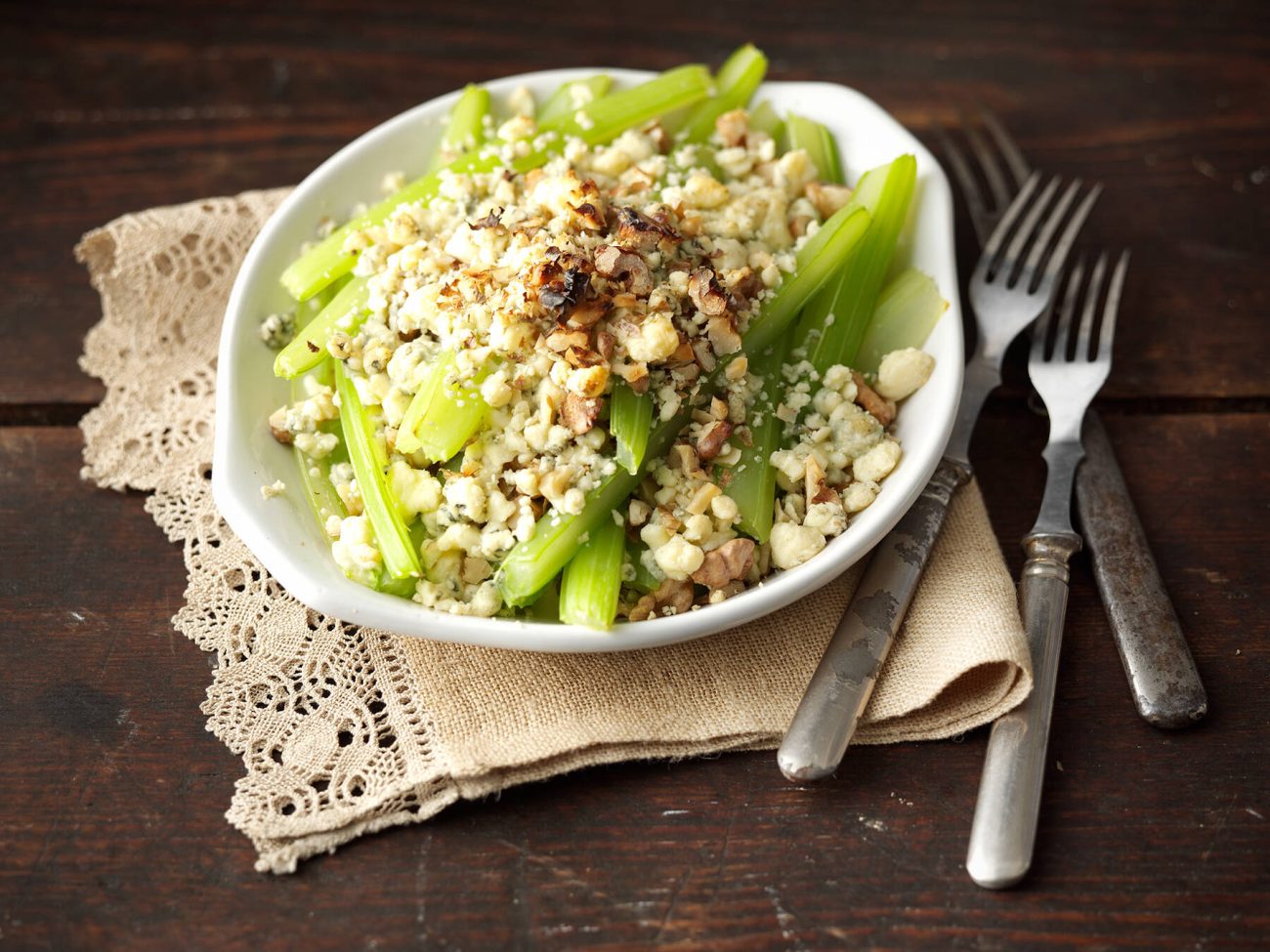 AURA gratinoitu lehtiselleri