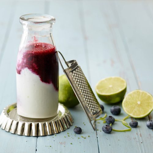 Limettinen rahka-marjajuoma