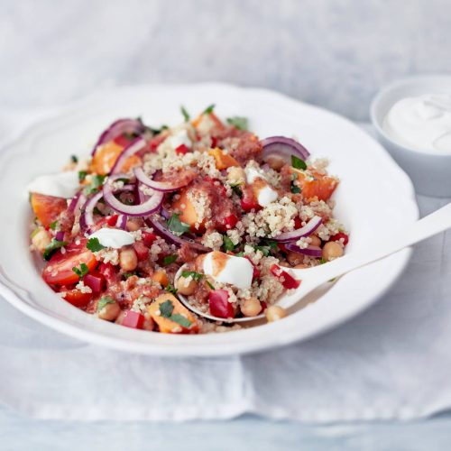 Bataatti-kvinoasalaatti