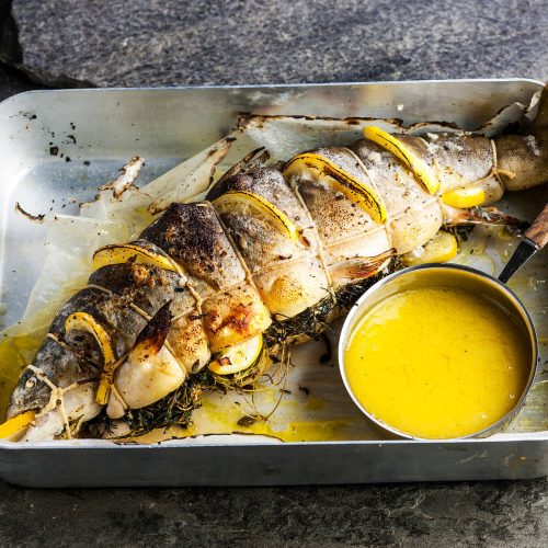 Paistettu kokonainen nieriä