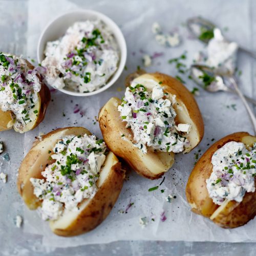 AURA tonnikalatäytteiset uuniperunat