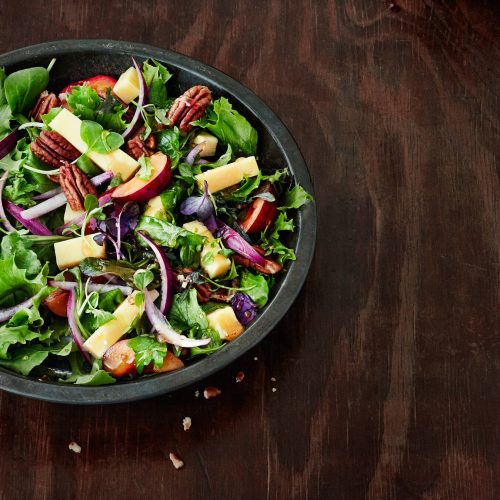 Hedelmäinen Salaneuvos juustosalaatti