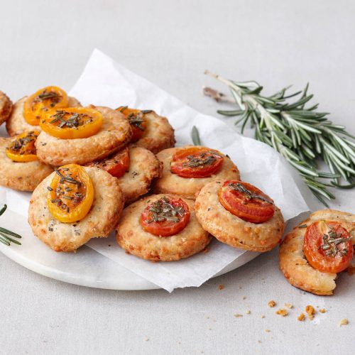 Juusto-tomaattikeksit